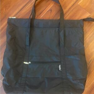 Baggallini LARGE TOTE * Dbl
Handles * Nylon * XL Travel Bag* Zippers Pockets